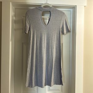 Key hole, high-neck tshirt dress
